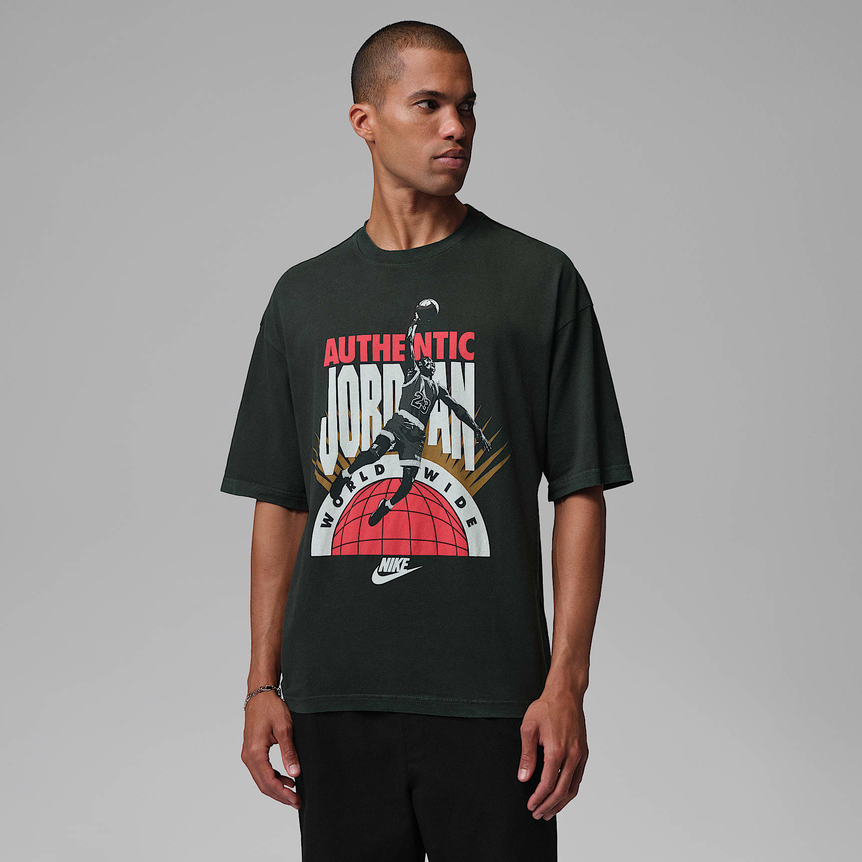 Jordan Men's Oversized Reissue T-Shirt. Nike LU